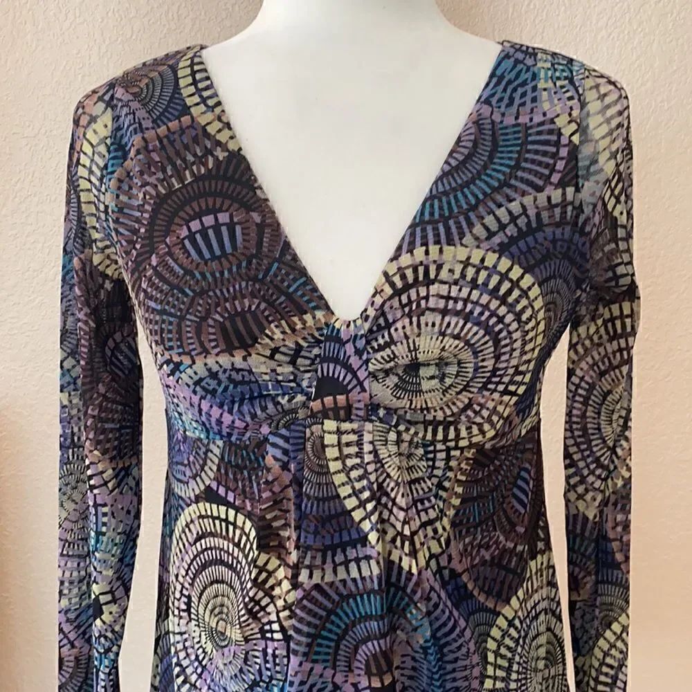 Access Women’s Blouse - Picture 2 of 9